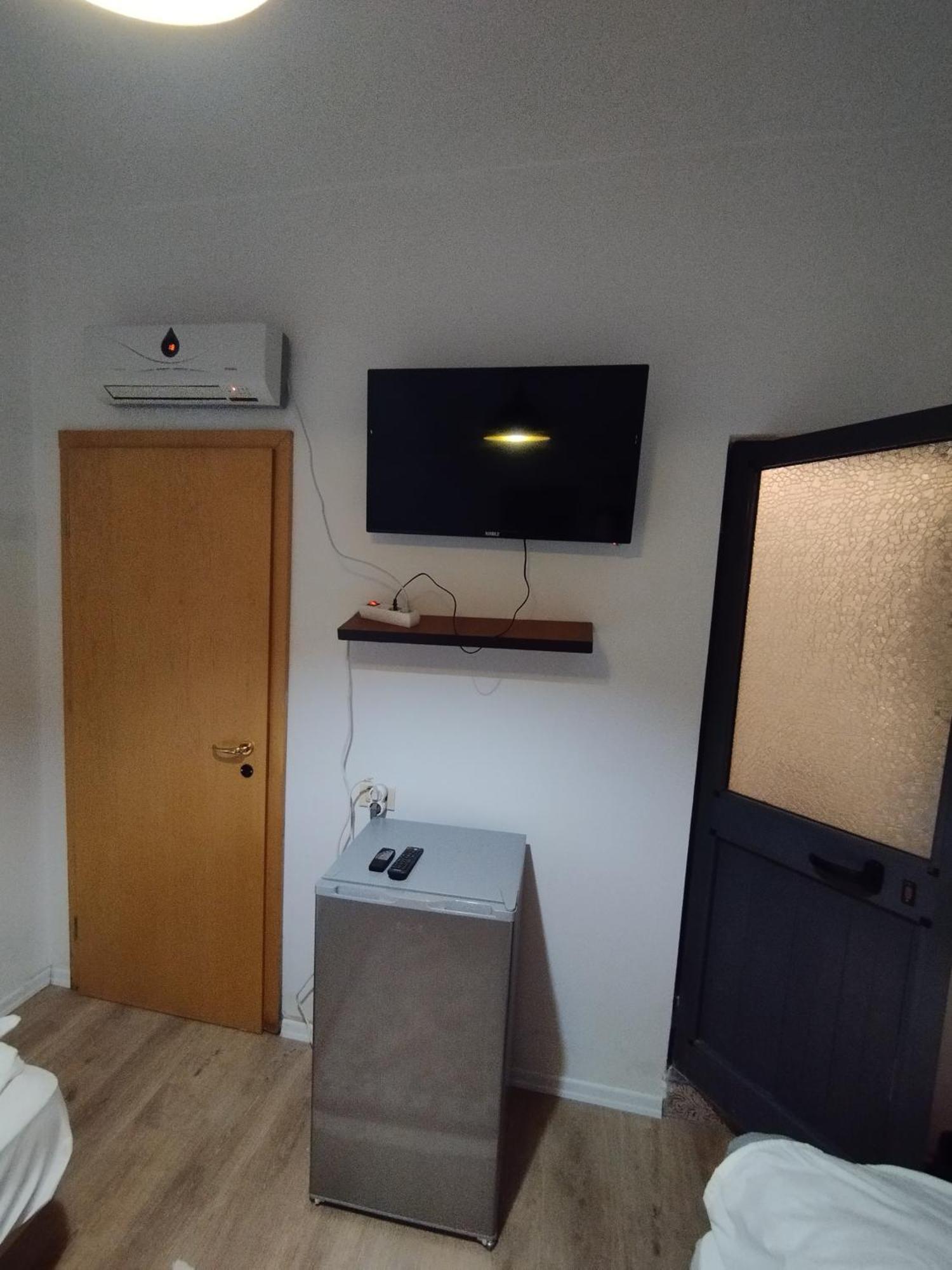 2 Single Bedroom Tirana Esterno foto