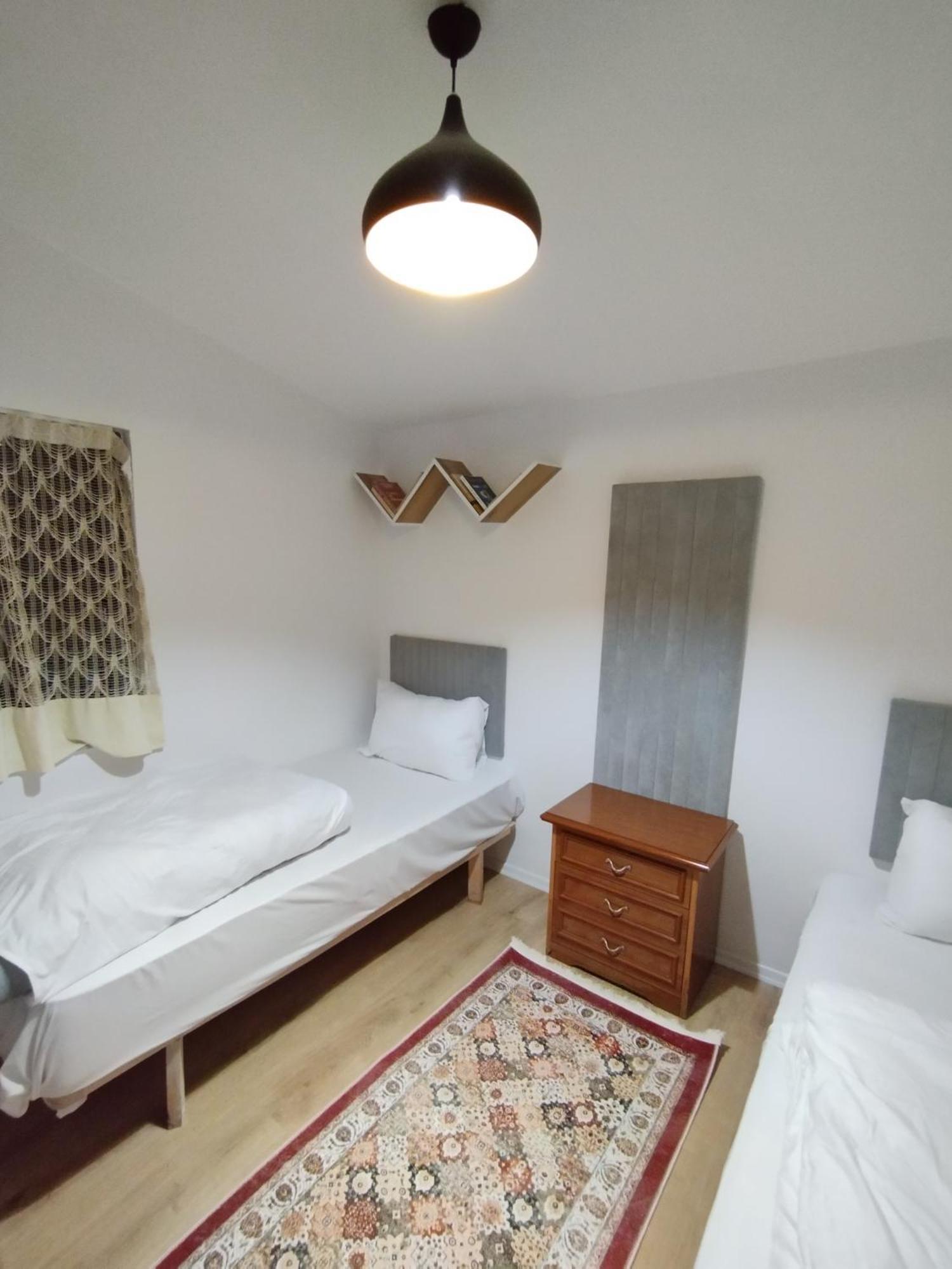 2 Single Bedroom Tirana Esterno foto