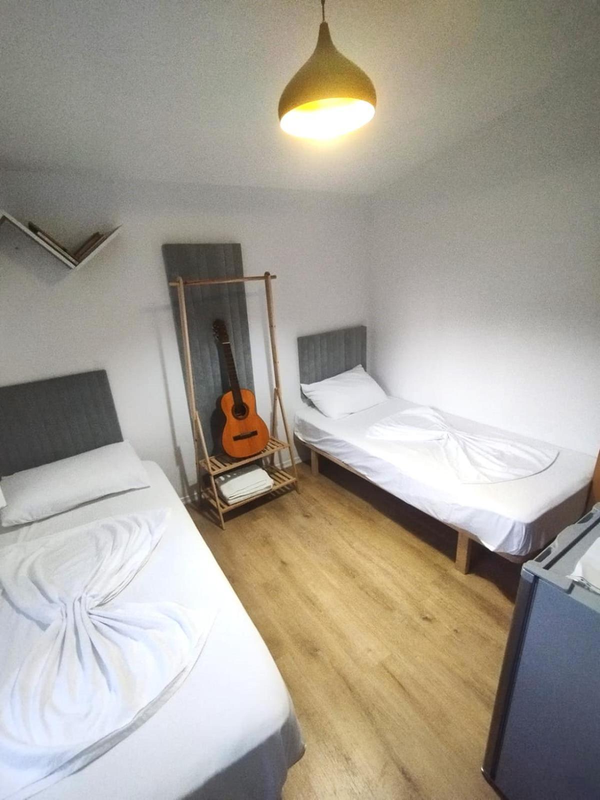 2 Single Bedroom Tirana Esterno foto